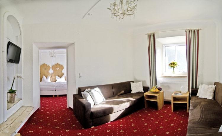 Hotel Ansitz Haidenhof Lienz Buitenkant foto