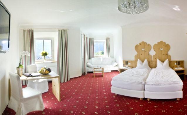 Hotel Ansitz Haidenhof Lienz Buitenkant foto