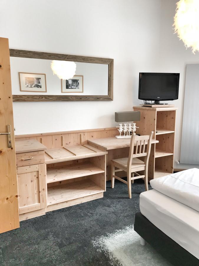 Hotel Ansitz Haidenhof Lienz Buitenkant foto